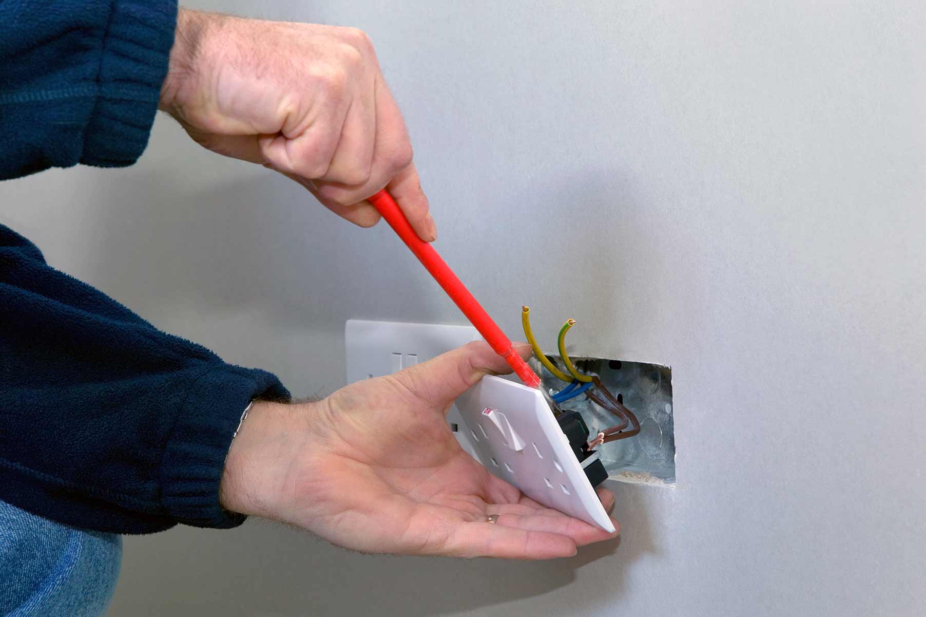 Our electricians can install plug sockets for domestic and commercial proeprties in Mottram In Longdendale and the local area. 